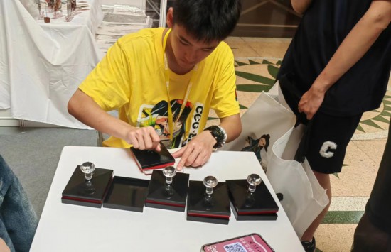 尋找2026年的觀眾、教00后打麻將……他們?yōu)楹螀⒓覥CG？(圖3)