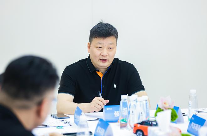 2024廣州車展睿藍(lán)汽車：活出特色用可充可換可升級(jí)應(yīng)對(duì)“卷”(圖5)