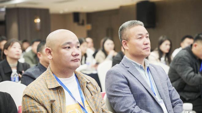 2024年福湘河南經(jīng)銷商峰會暨新媒體創(chuàng)新發(fā)展大會圓滿召開！(圖6)