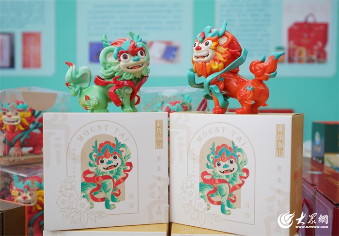 今年前三季度泰安市接待國(guó)內(nèi)游客73117萬(wàn)人次、實(shí)現(xiàn)旅游收入7443億元(圖3)