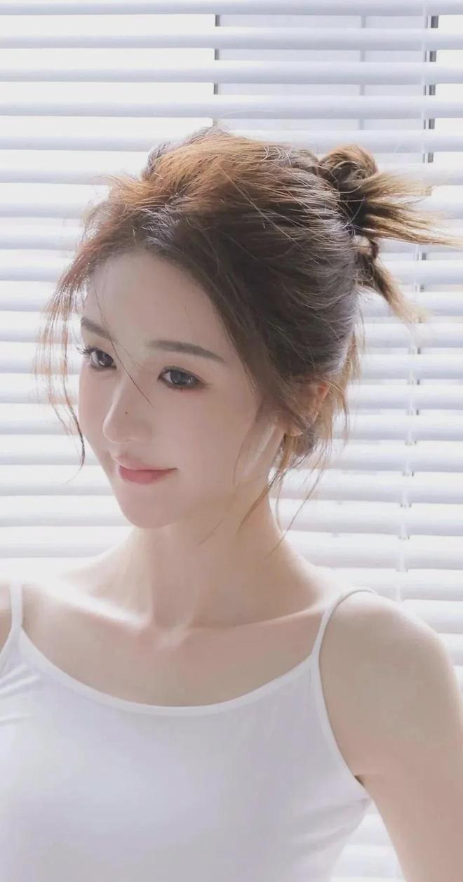 濮?好舒服?快?深點(diǎn)老板漫畫(圖1)